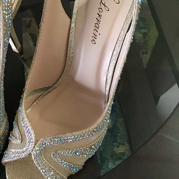 Elegant heels - Picture 2 of 3